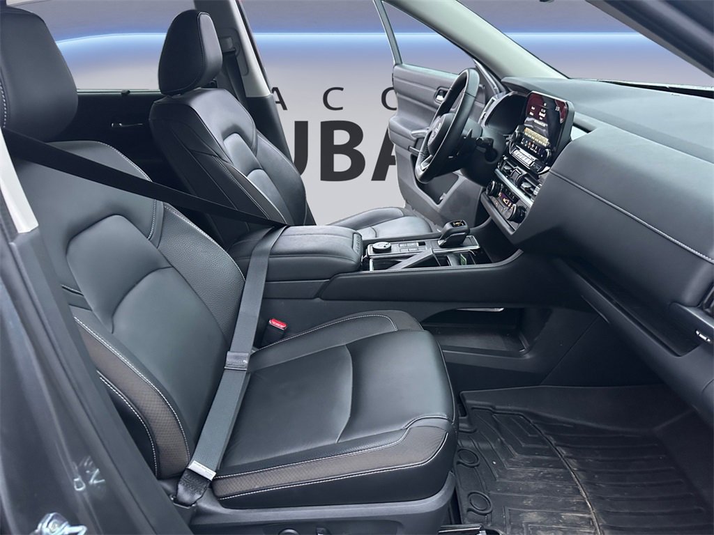 Used 2023 Nissan Pathfinder SL image 17