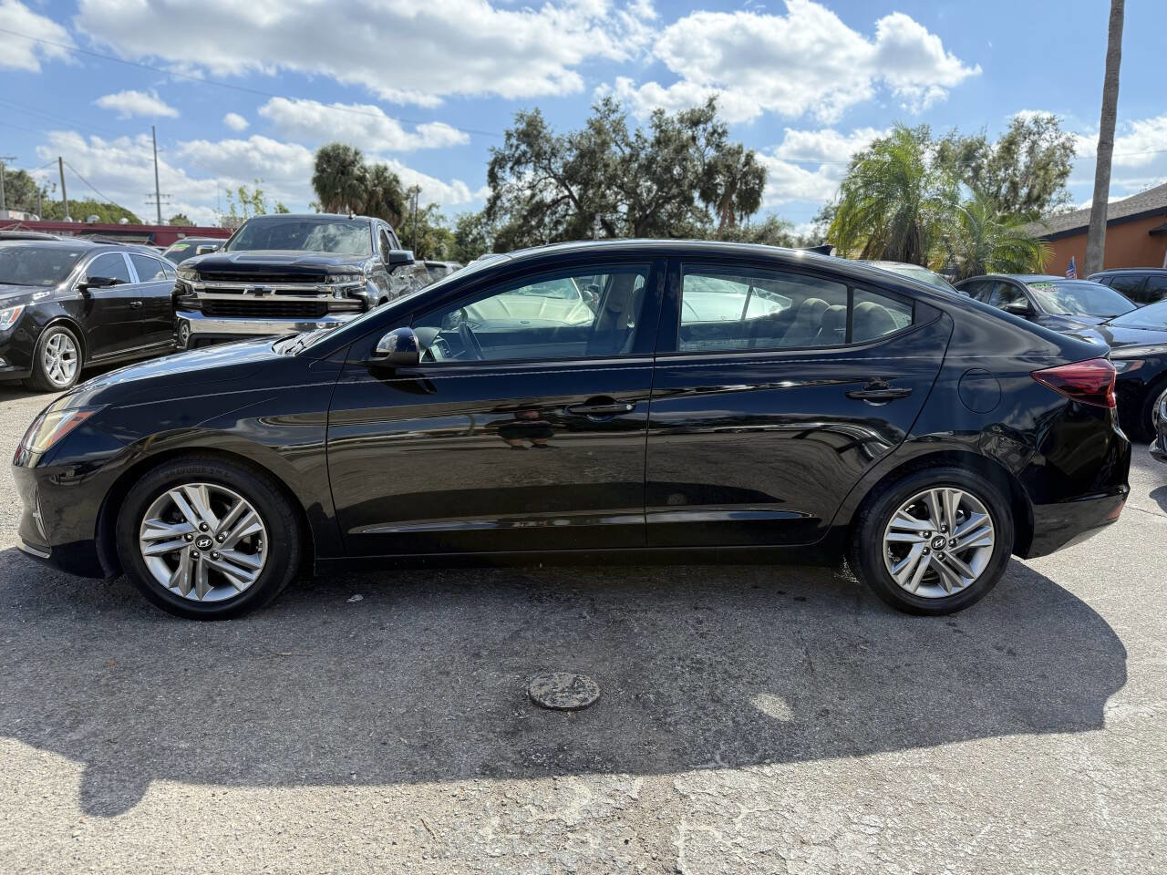 Used 2019 Hyundai Elantra SEL image 4