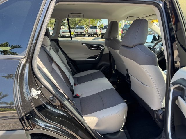 Certified 2025 Toyota RAV4 XLE FWD image 17
