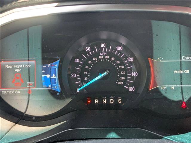 Used 2018 Ford Edge Titanium FWD image 11
