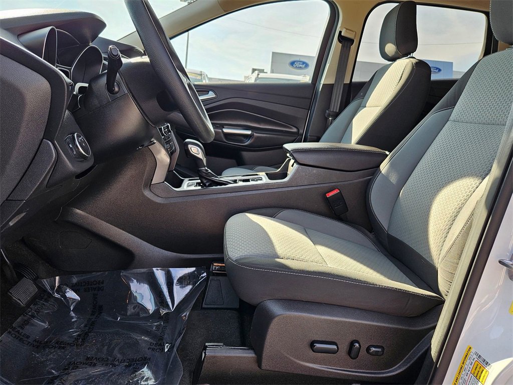 Used 2019 Ford Escape SE image 10