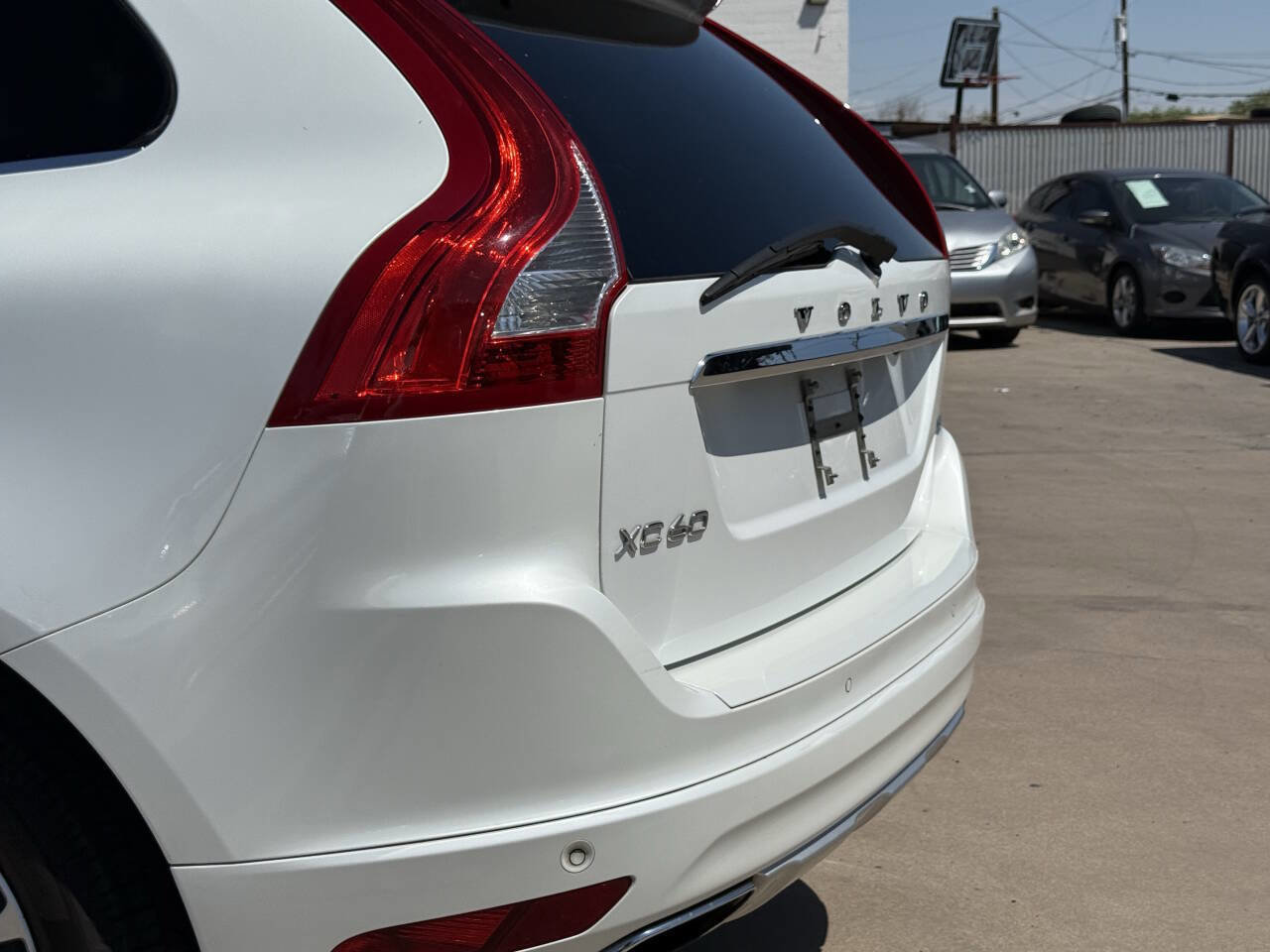Used 2015 Volvo XC60 T5 Premier w/ Proximity Package image 13