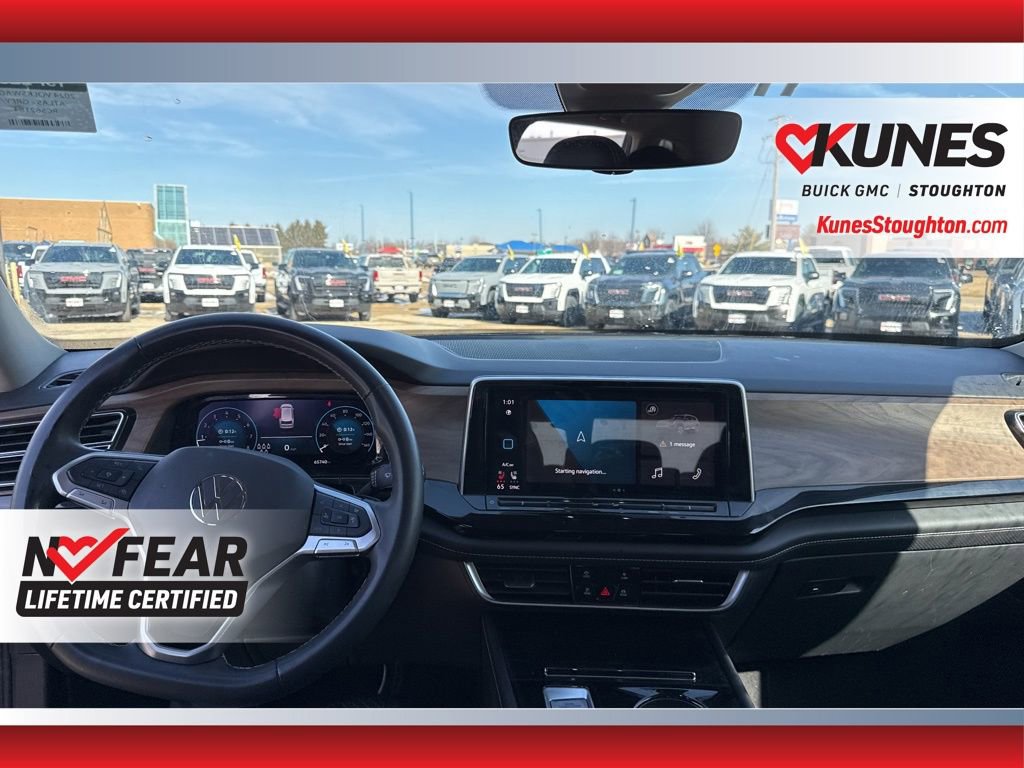 Used 2024 Volkswagen Atlas SE image 39