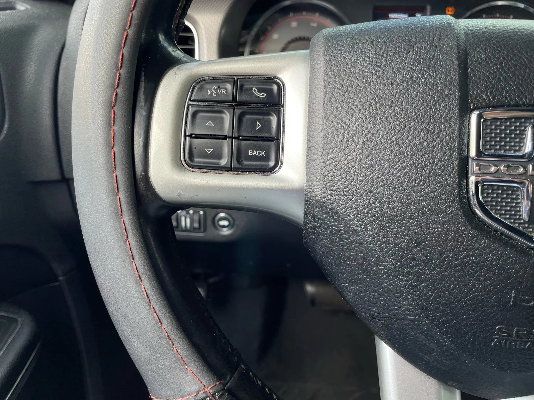 Used 2013 Dodge Charger SE RWD image 17
