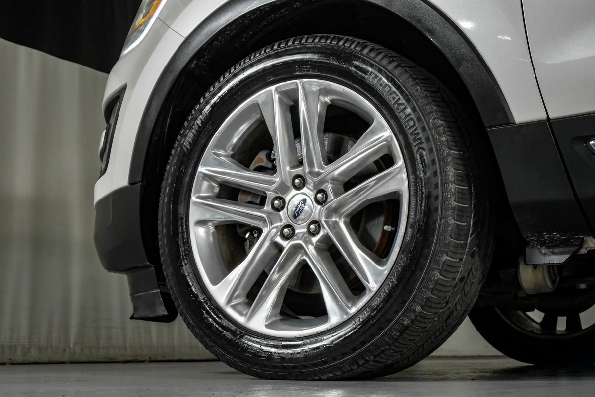 Used 2017 Ford Explorer XLT w/ Equipment Group 202A FWD image 51