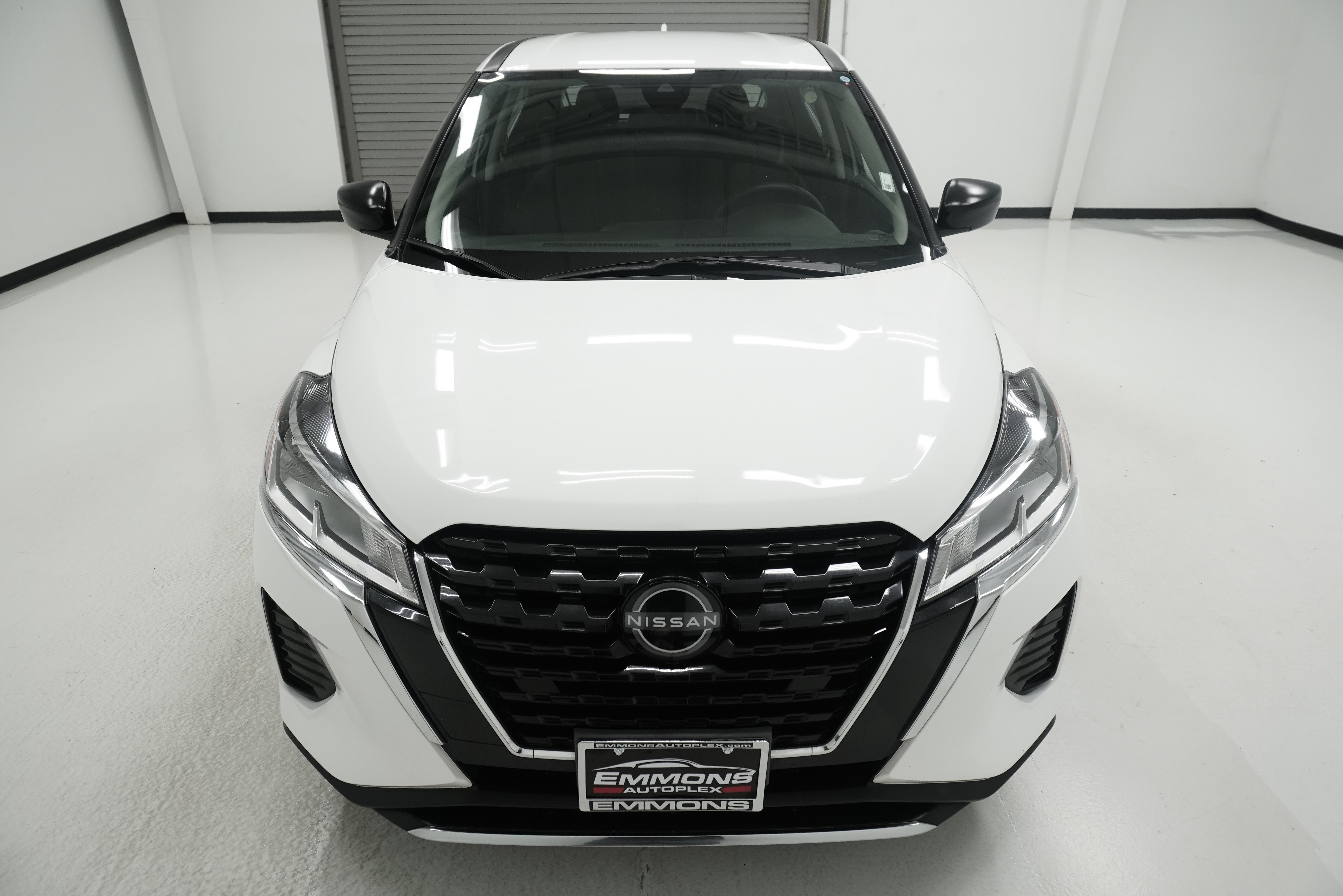 Used 2024 Nissan Kicks S FWD image 2