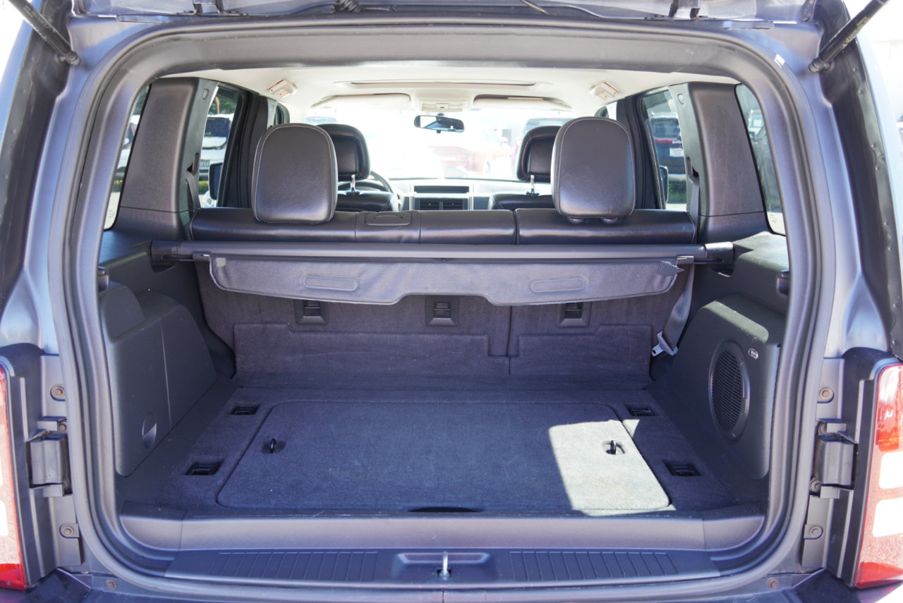 Used 2011 Jeep Liberty Sport image 8