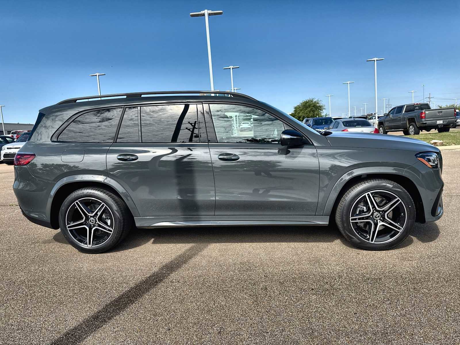 New 2026 Mercedes-Benz GLS 450 4MATIC image 10
