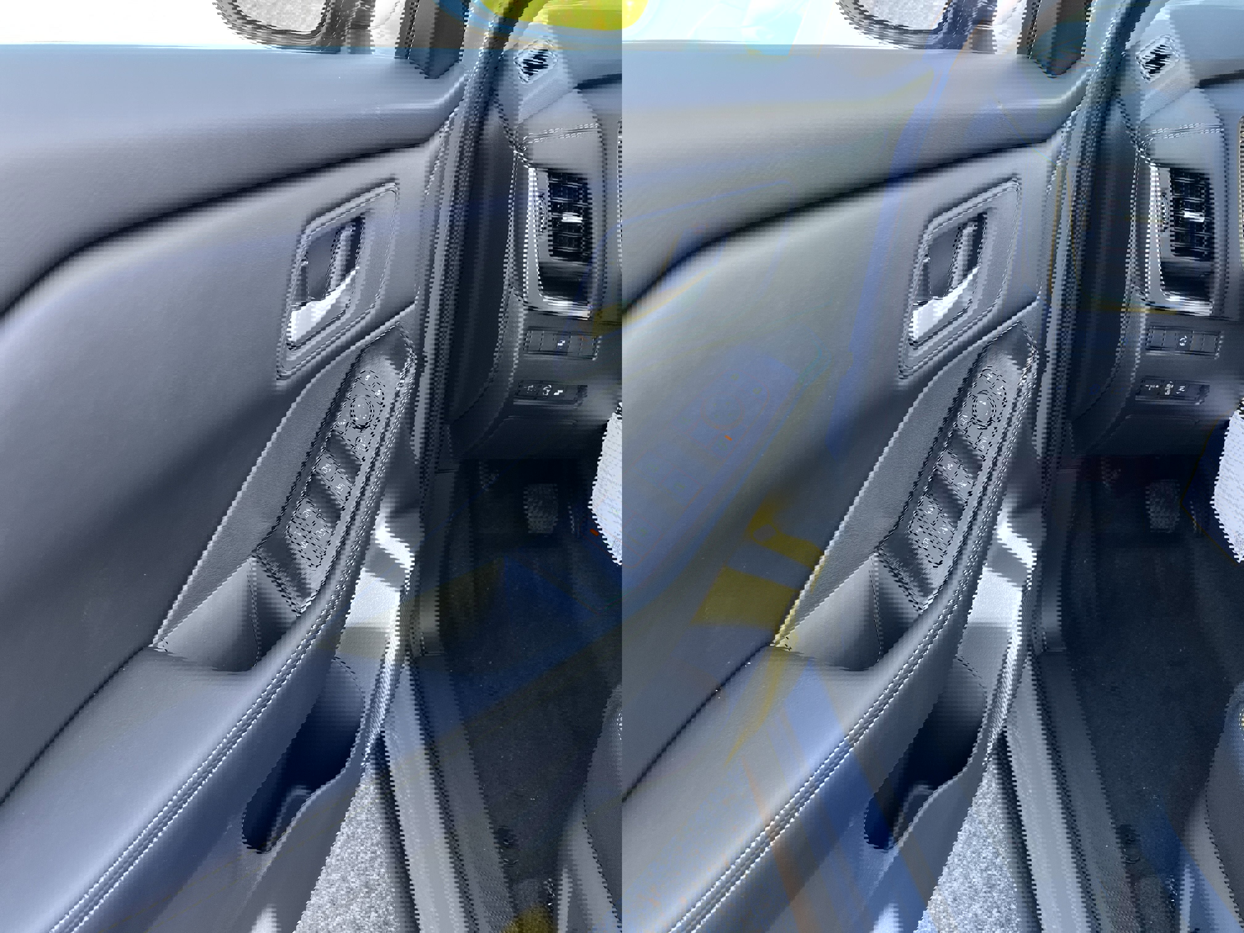 New 2026 Nissan Rogue SV image 18