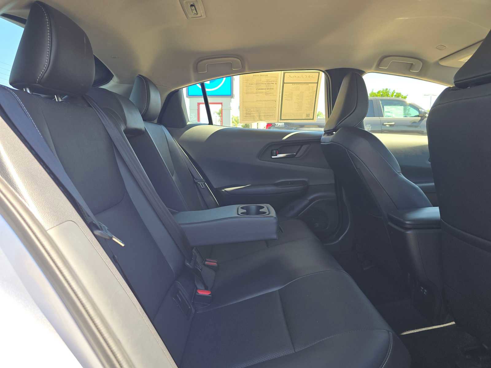 Used 2025 Toyota Prius XLE FWD image 12
