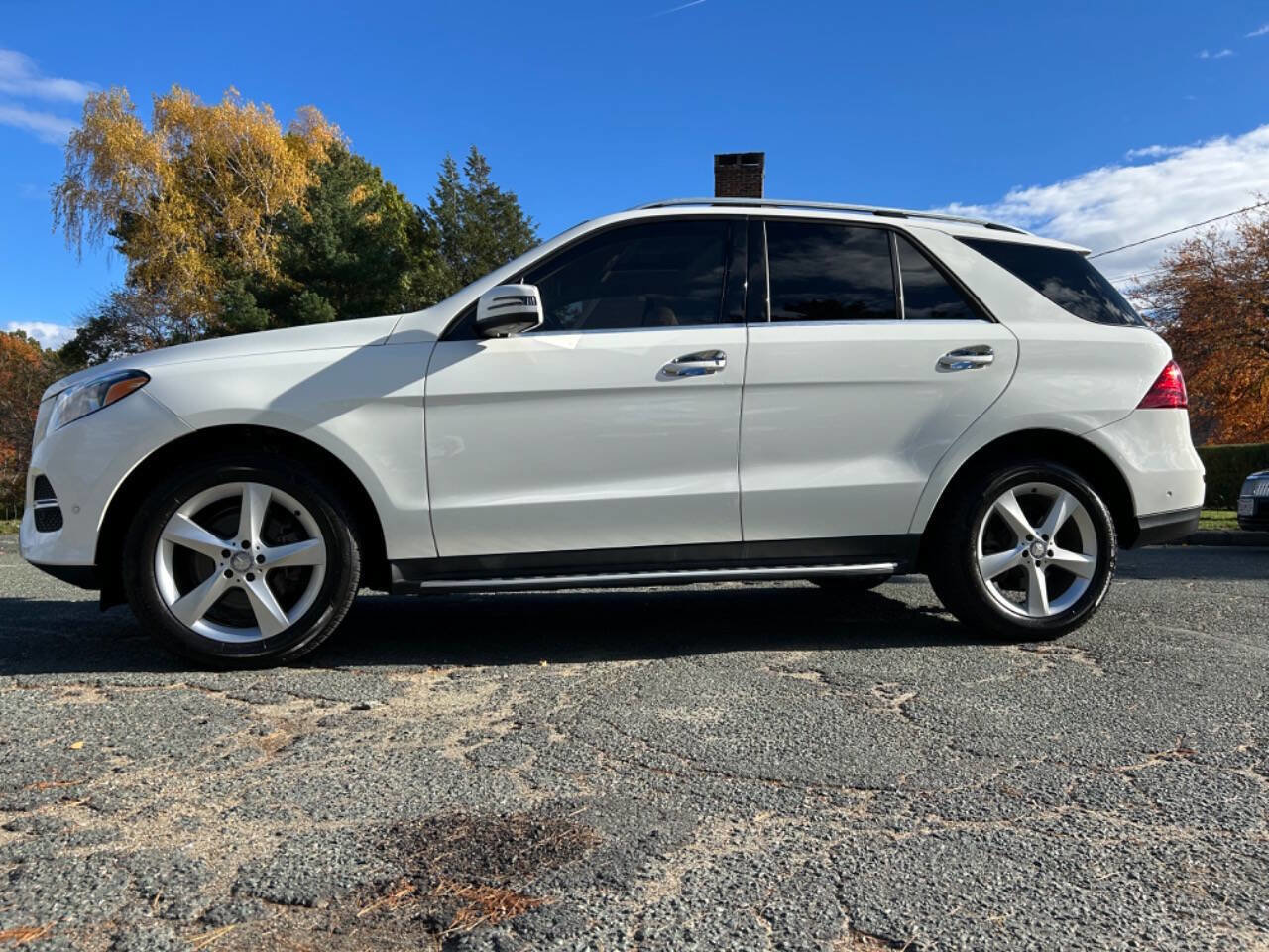 Used 2016 Mercedes-Benz GLE 350 4MATIC w/ Premium Package image 3