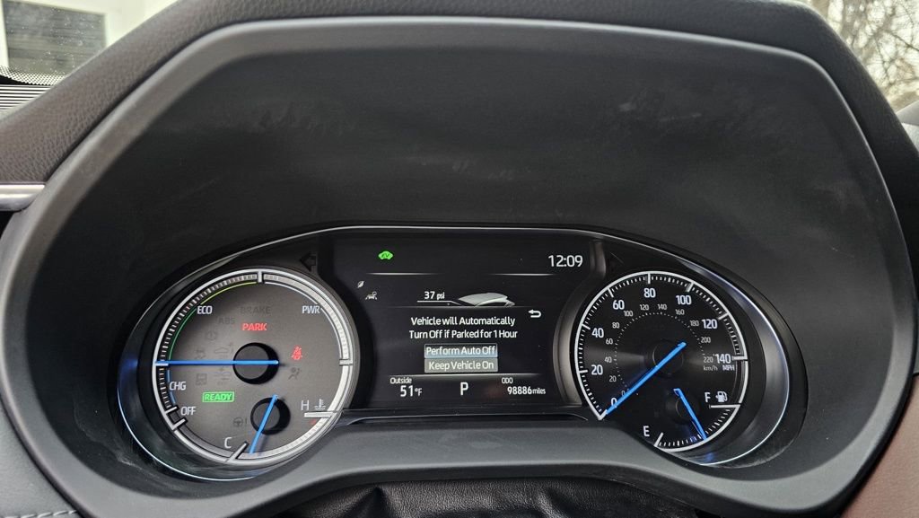 Used 2021 Toyota Venza XLE image 18