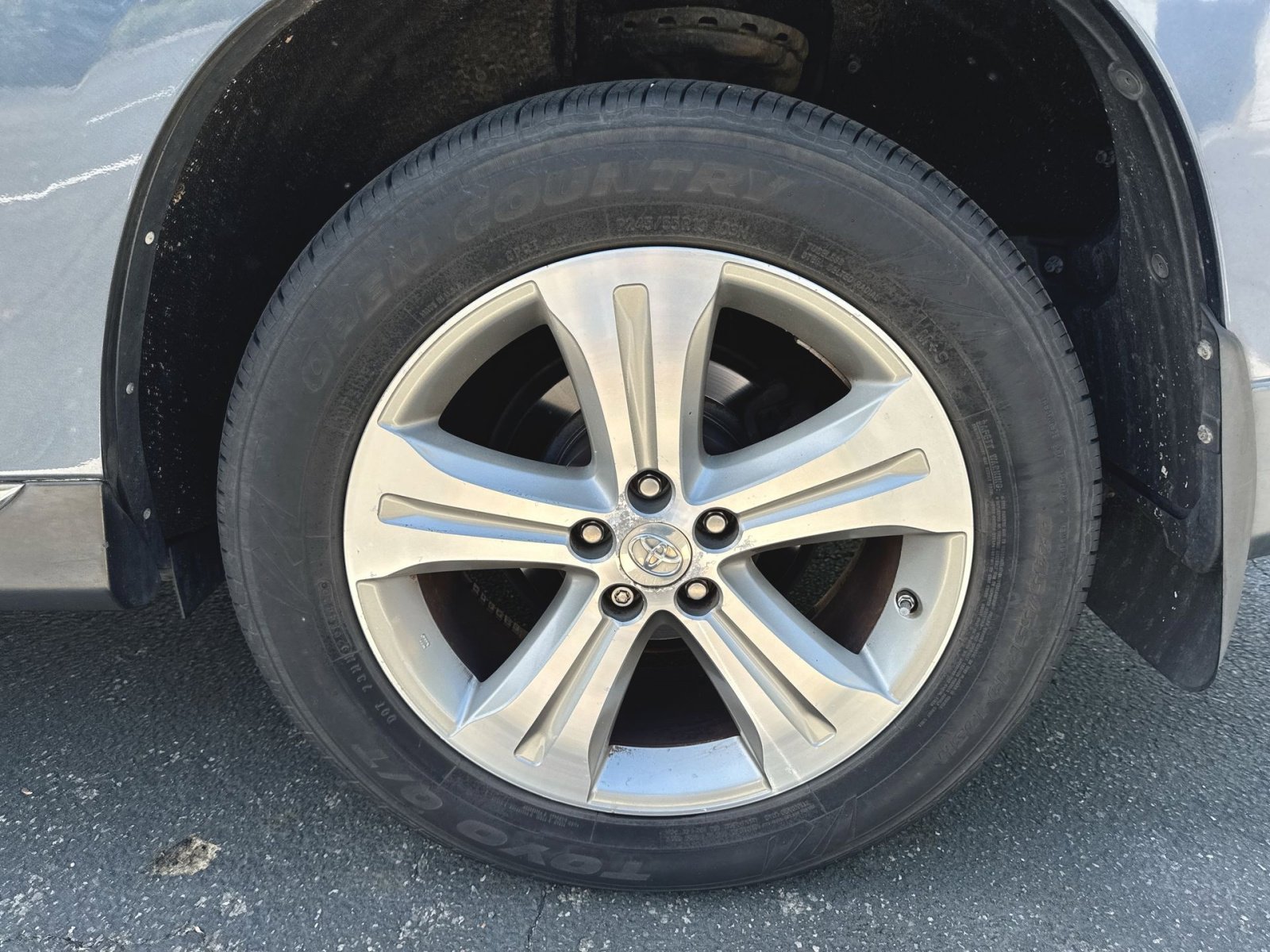 Used 2013 Toyota Highlander Limited image 25