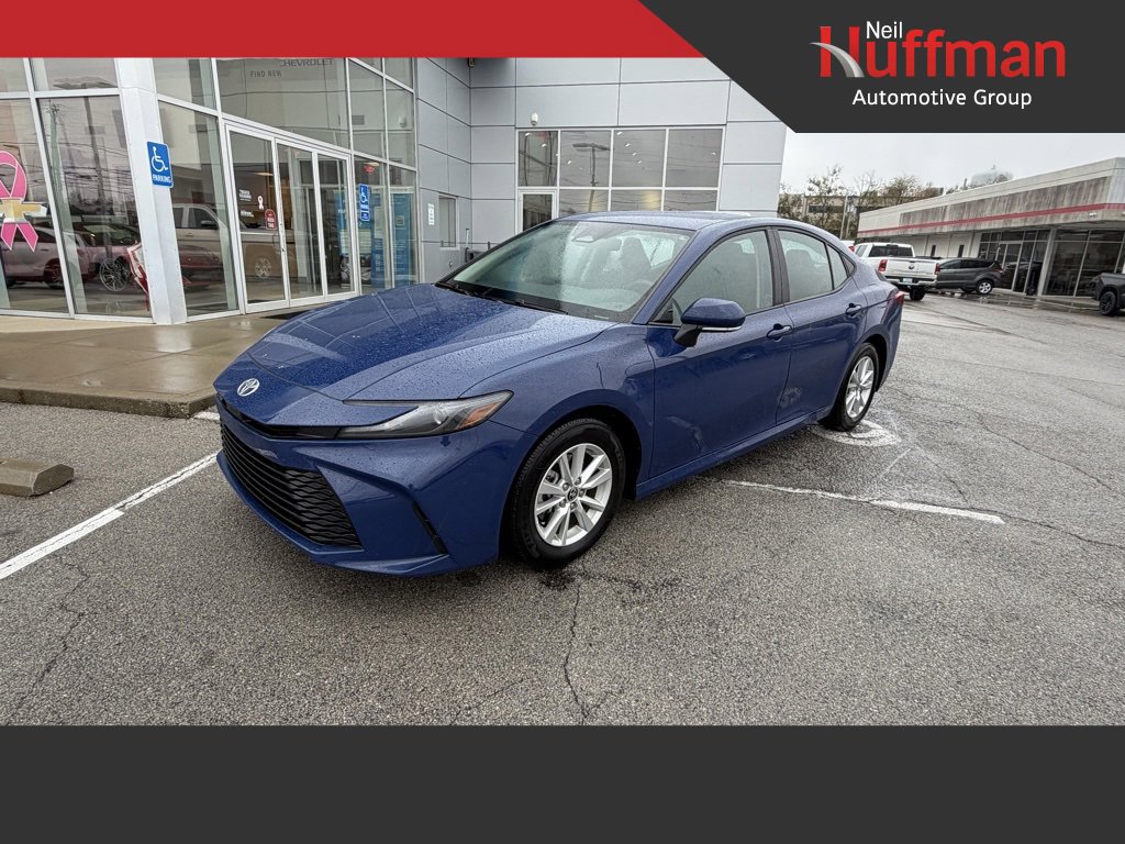 Used 2025 Toyota Camry SE