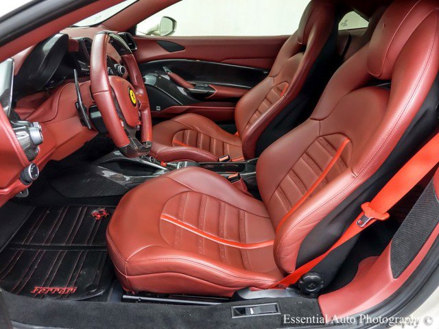 Used 2016 Ferrari 488 GTB RWD image 11