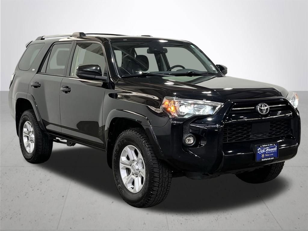 Used 2022 Toyota 4Runner SR5 AWD/4WD image 8