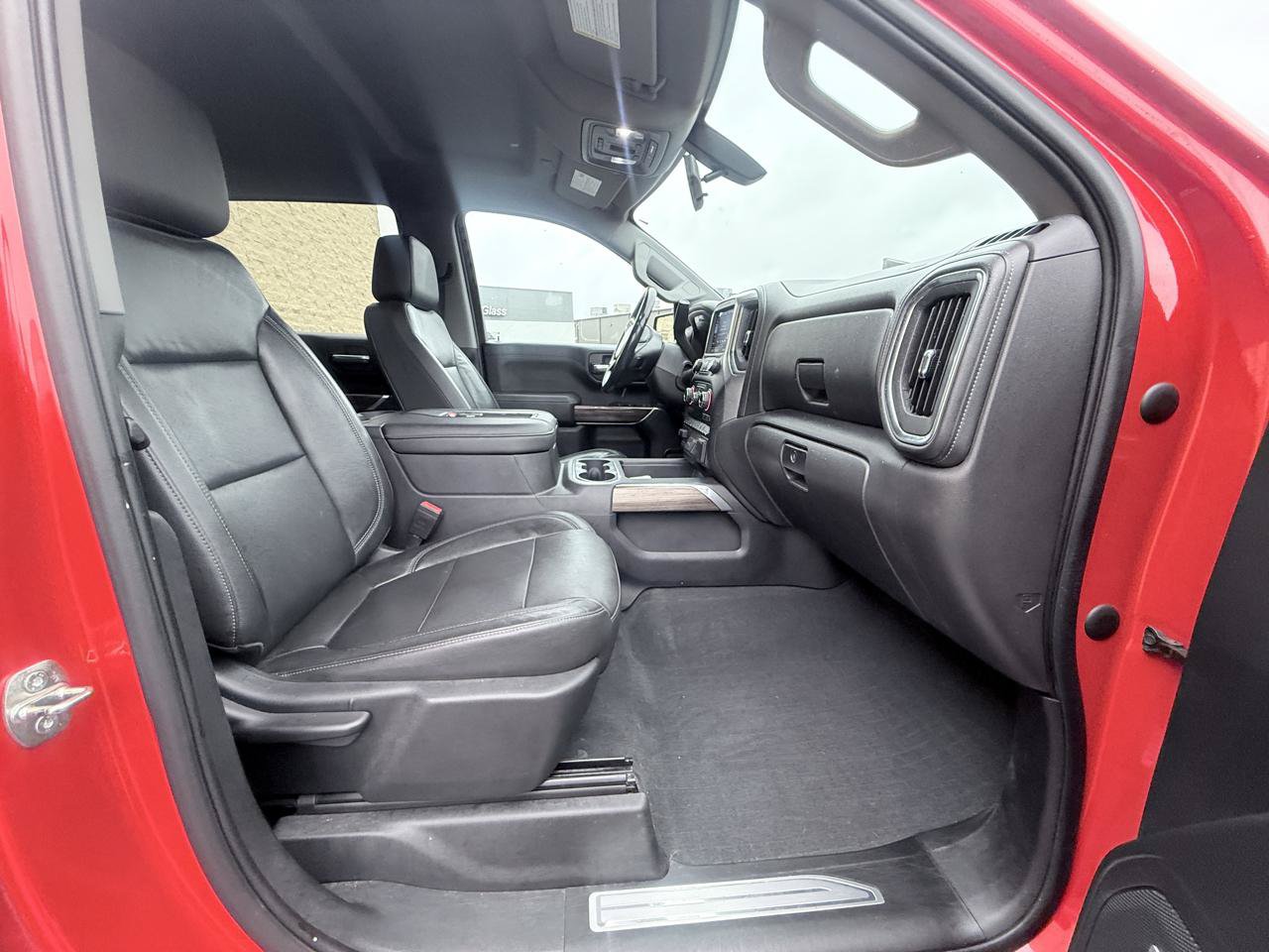 Used 2019 Chevrolet Silverado 1500 LT Trail Boss AWD/4WD image 11
