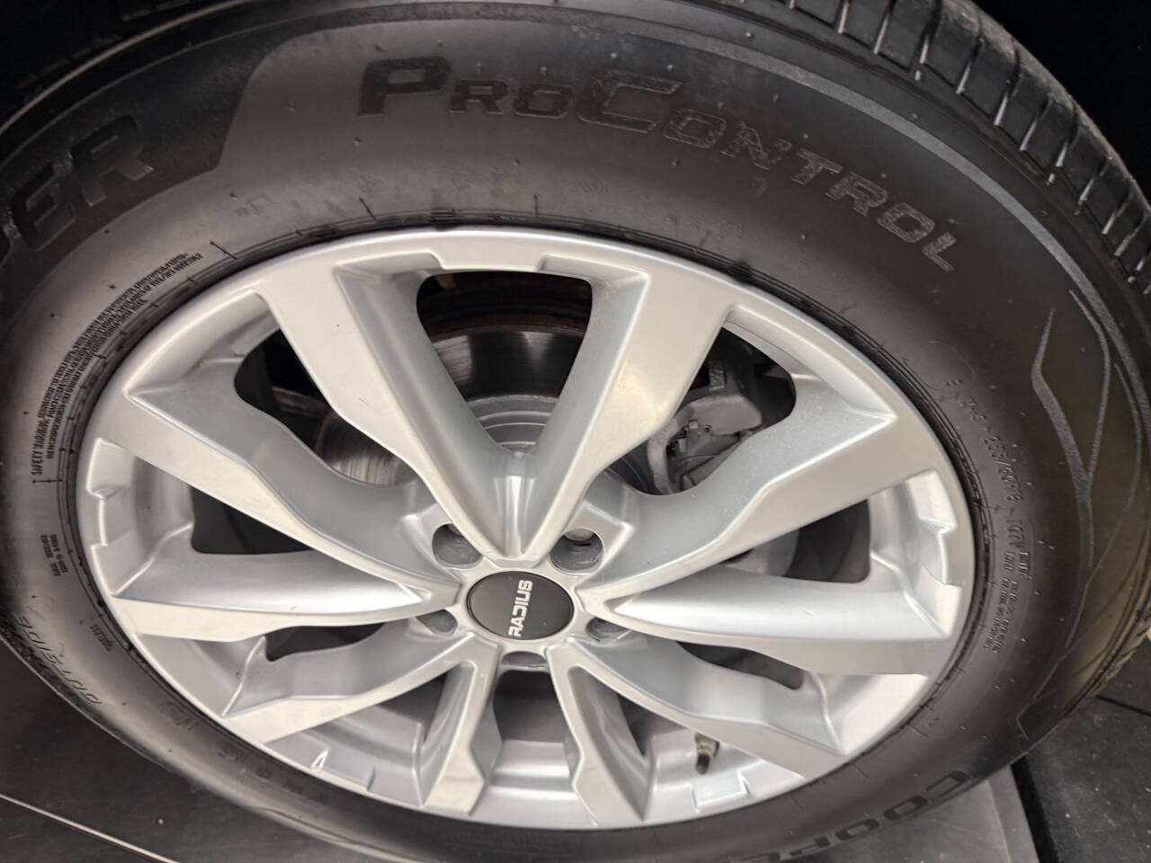 Used 2013 Toyota RAV4 Limited AWD/4WD image 26
