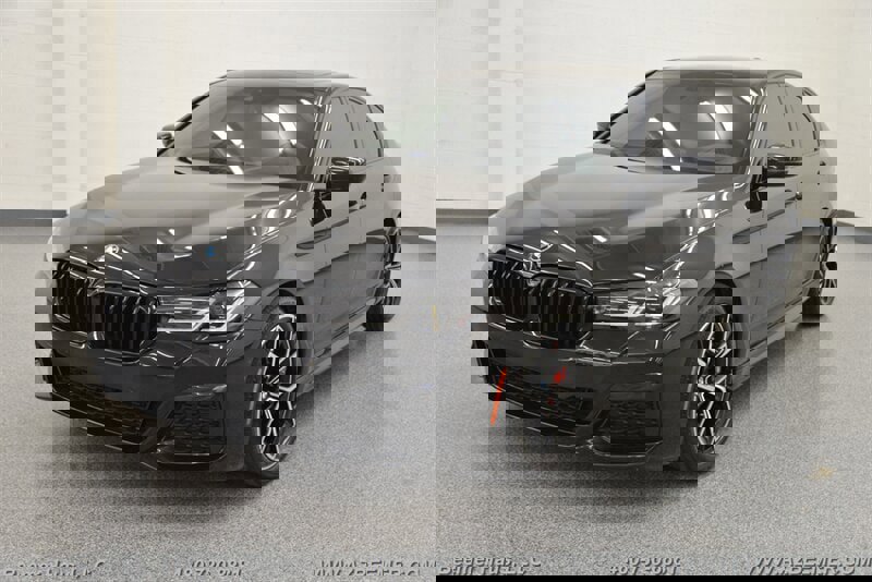 Used 2023 BMW 530i w/ M Sport Package image 2