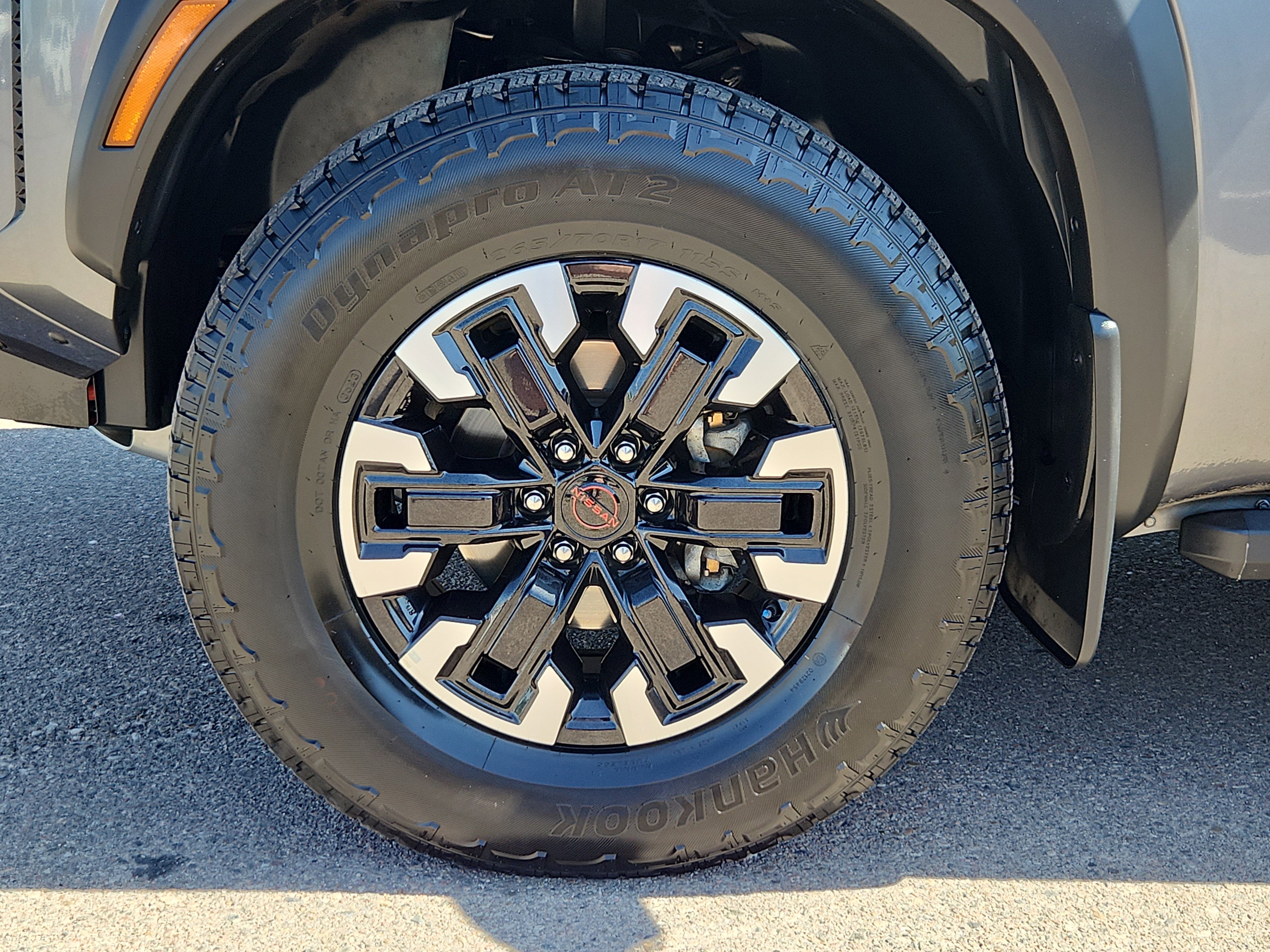 Used 2024 Nissan Frontier PRO-4X w/ Pro Convenience Package image 16