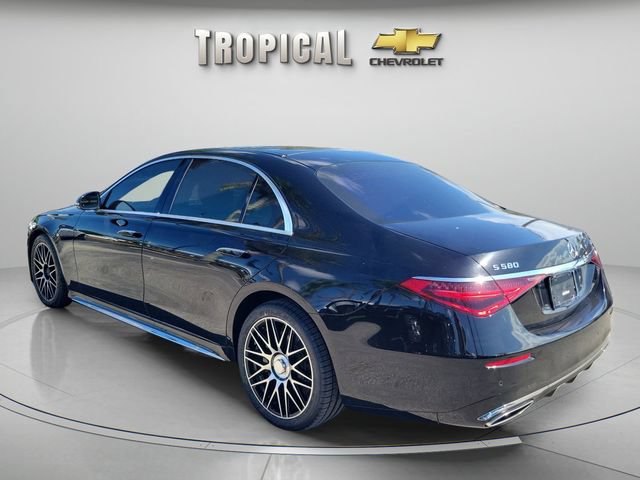 Used 2022 Mercedes-Benz S 580 4MATIC Sedan w/ AMG Line Package image 2