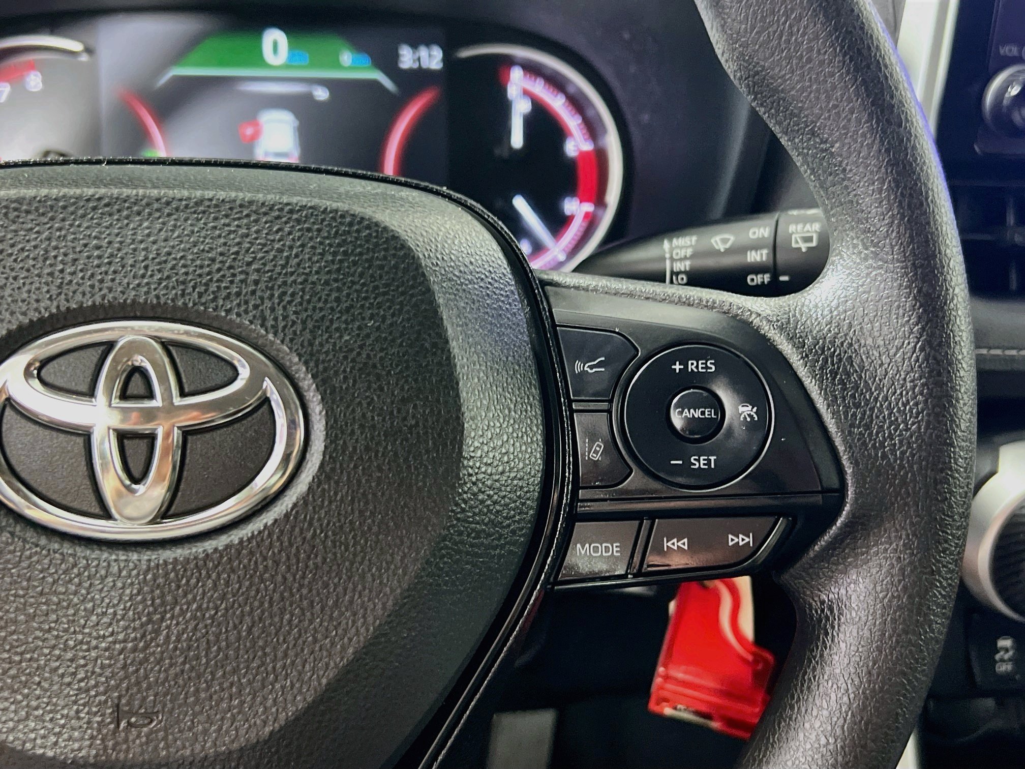 Used 2025 Toyota RAV4 LE FWD image 19