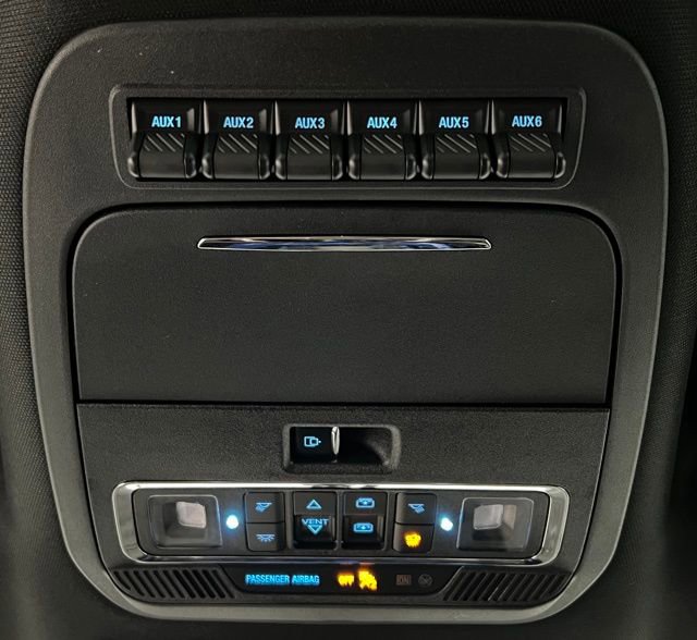 Used 2023 Ford F350 Platinum w/ Tremor Off-Road Package image 40