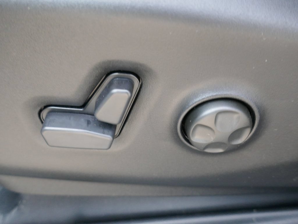 New 2026 Chrysler Voyager LX FWD image 14