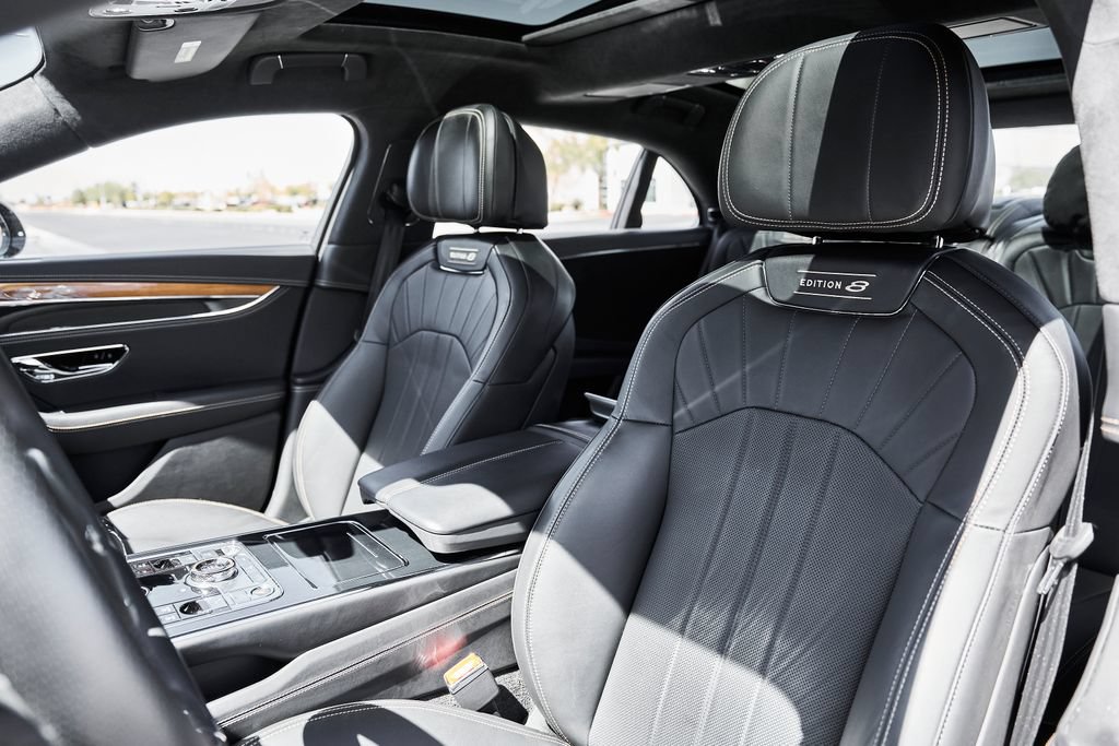 Used 2024 Bentley Flying Spur V8 AWD/4WD image 47