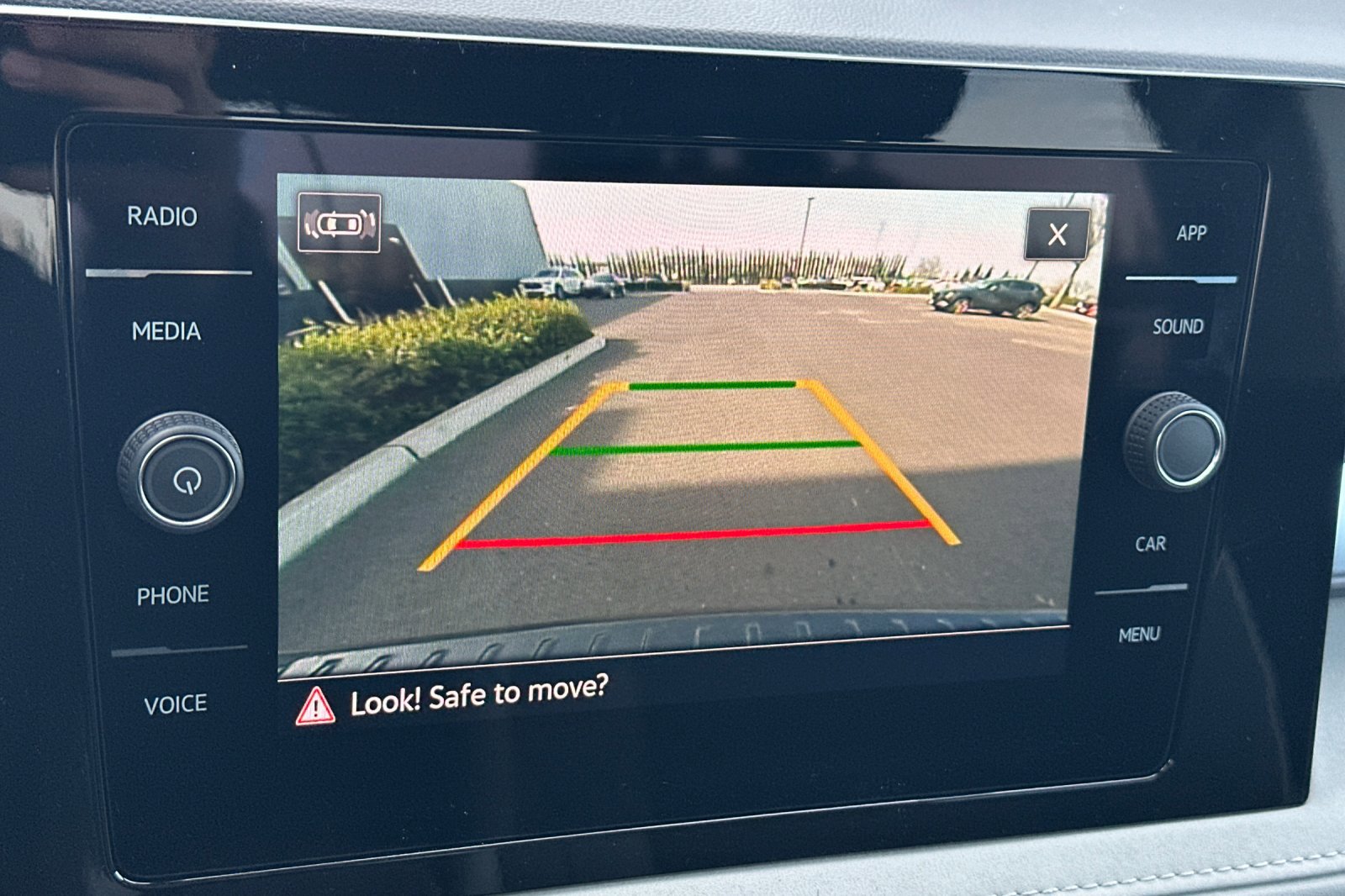 New 2026 Volkswagen Taos SE image 19