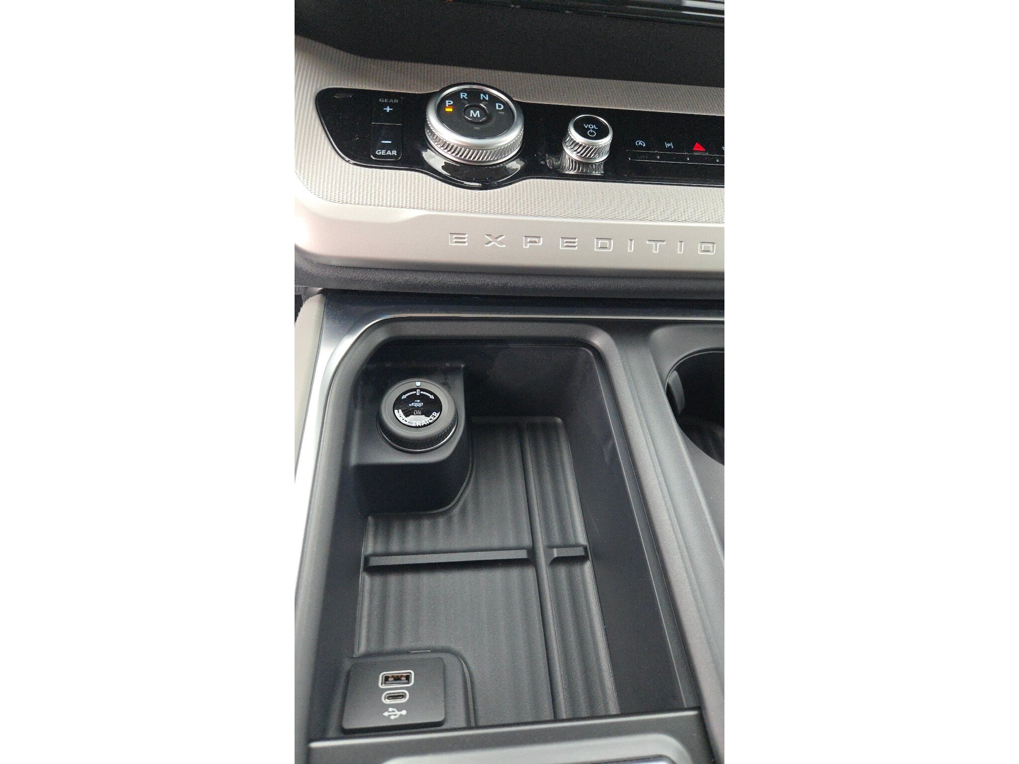 New 2027 Ford Expedition Active RWD image 38
