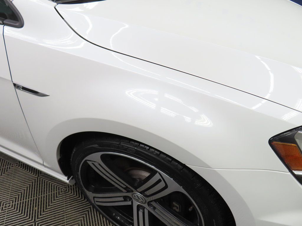 Used 2016 Volkswagen Golf R 4-Door image 25