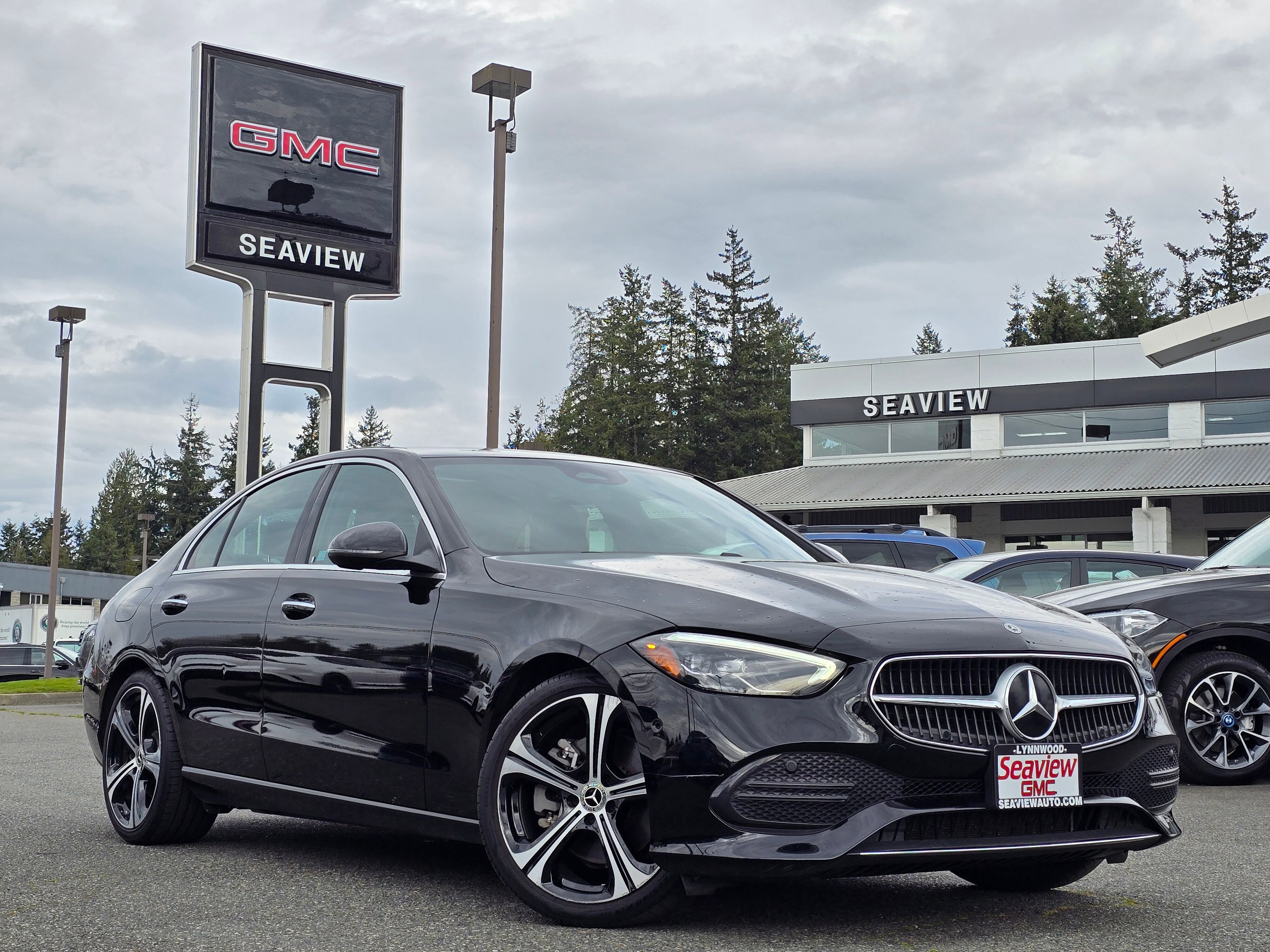 Used 2025 Mercedes-Benz C 300 Sedan image 1