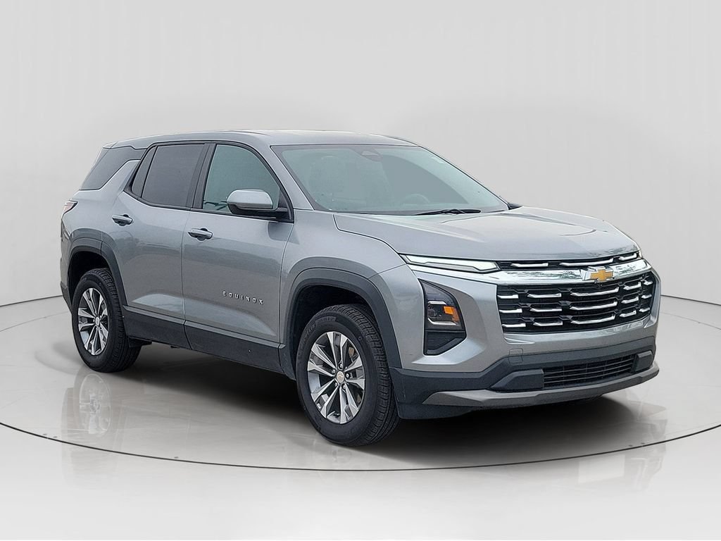 Used 2025 Chevrolet Equinox LT AWD/4WD image 2