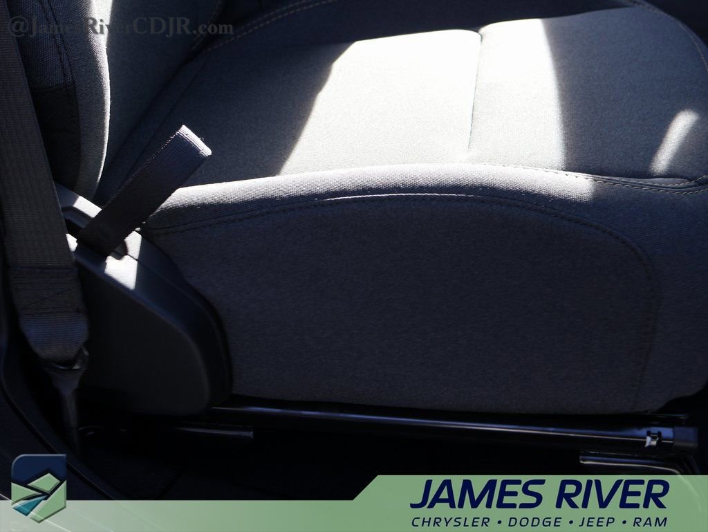 Used 2024 Jeep Wrangler Willys image 10