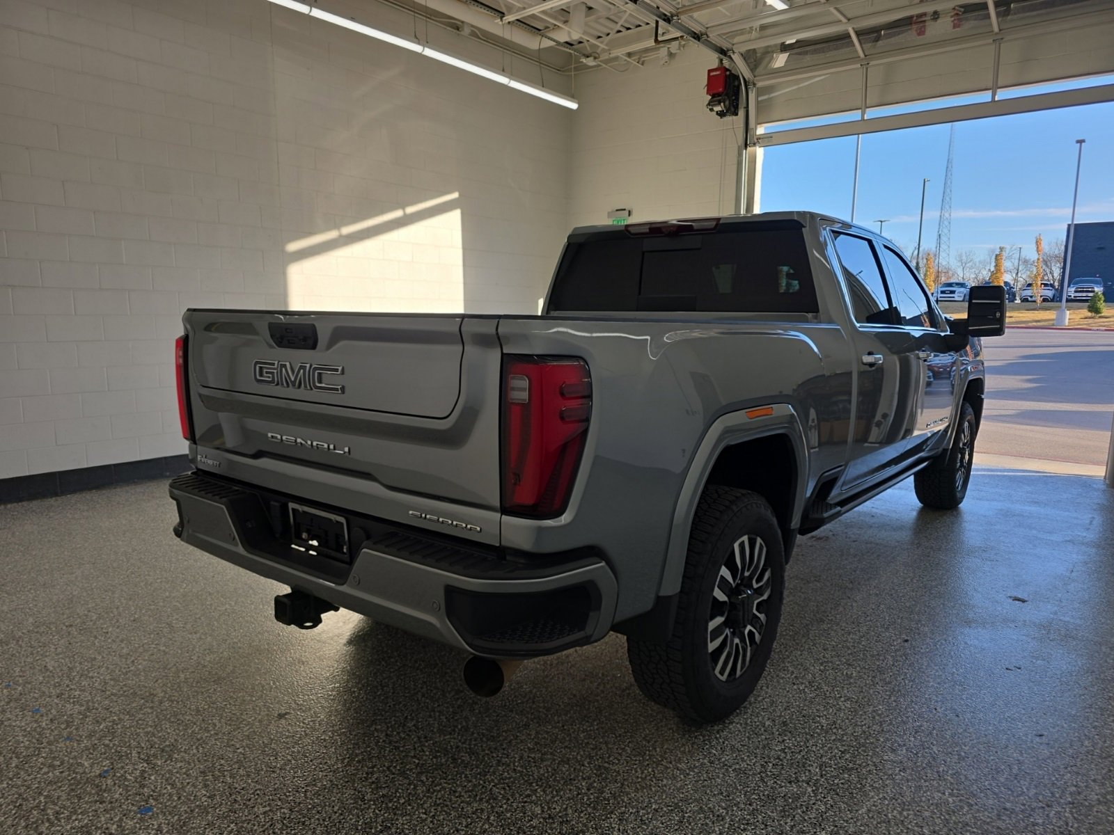 Used 2024 GMC Sierra 2500 Denali Ultimate w/ Max Trailering Package image 5