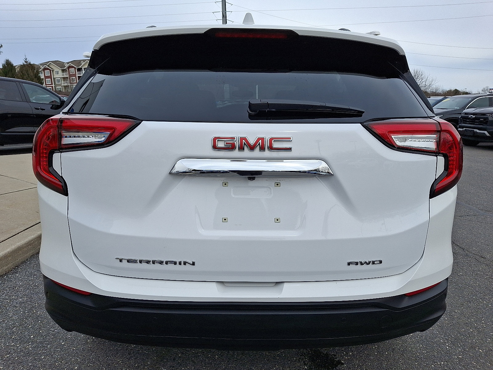 Certified 2023 GMC Terrain SLE w/ Driver Convenience Package image 6