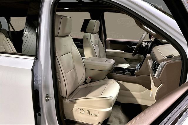 New 2026 GMC Yukon XL Denali image 12