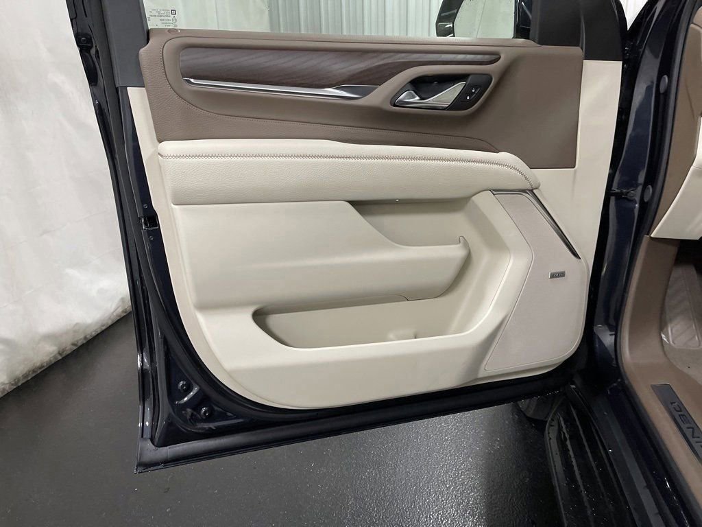 Used 2024 GMC Yukon XL Denali w/ Advanced Technology Package image 10