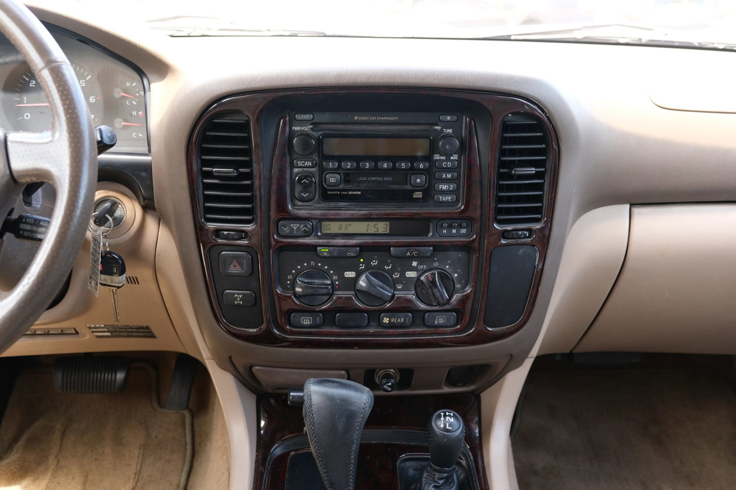 Used 2000 Toyota Land Cruiser AWD/4WD image 29