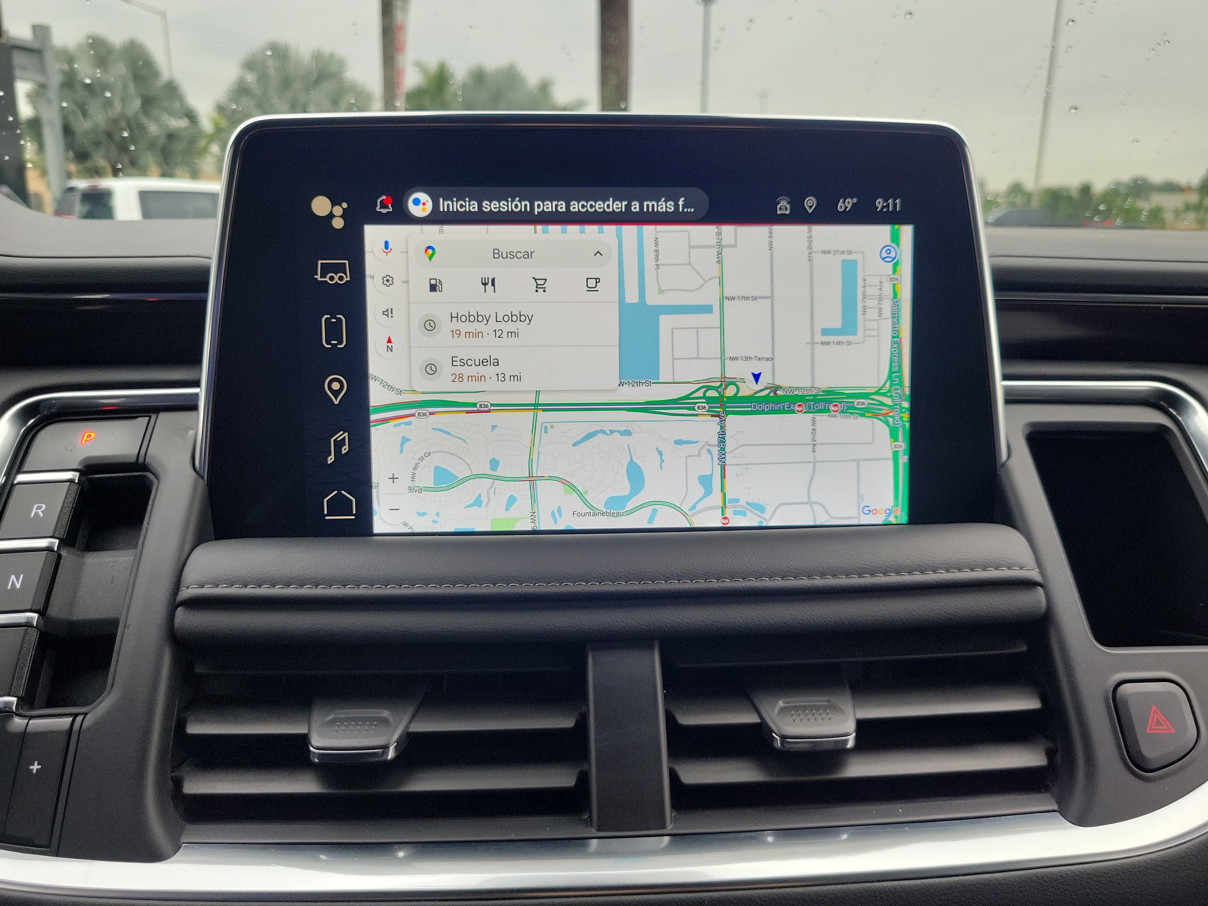 Used 2023 GMC Yukon SLE w/ Gmc Pro Safety Plus Package image 10