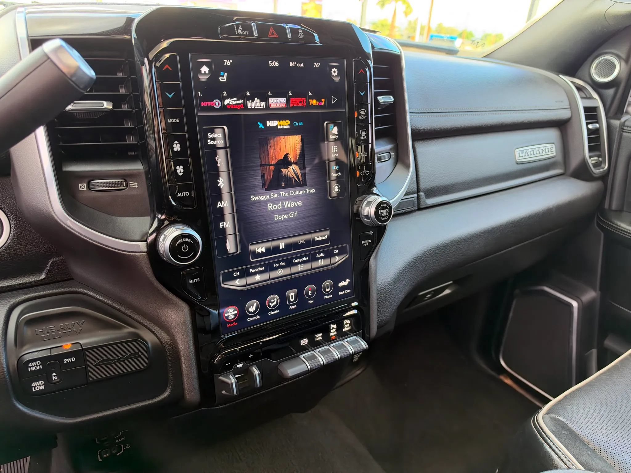 Used 2020 RAM 3500 Laramie AWD/4WD image 14