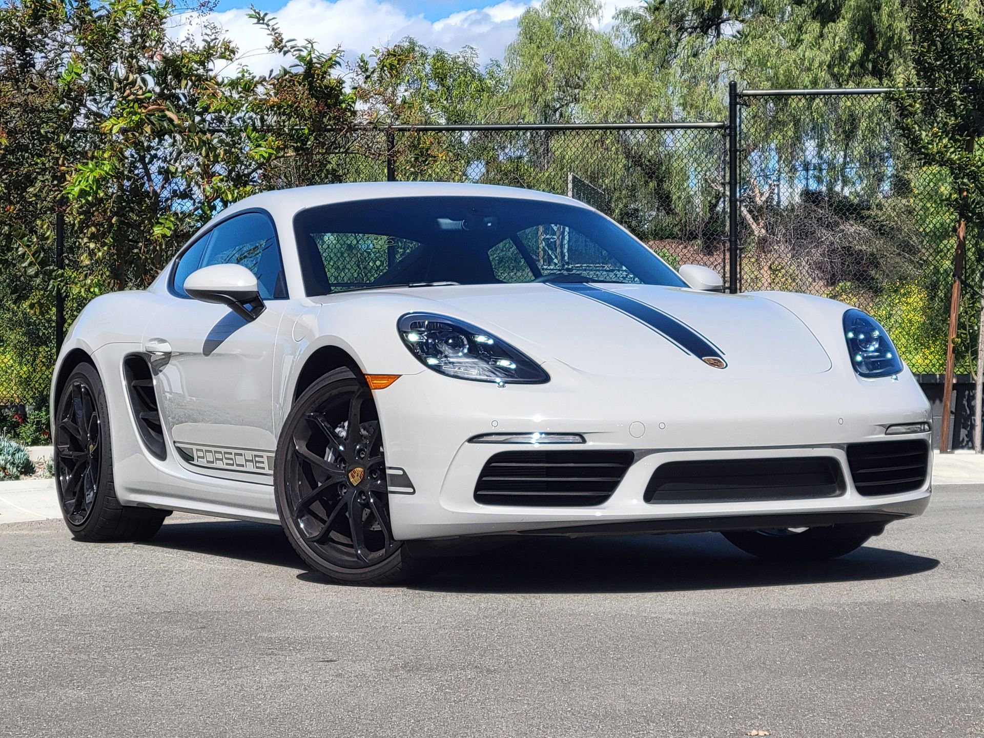 Used 2024 Porsche 718 Cayman image 9