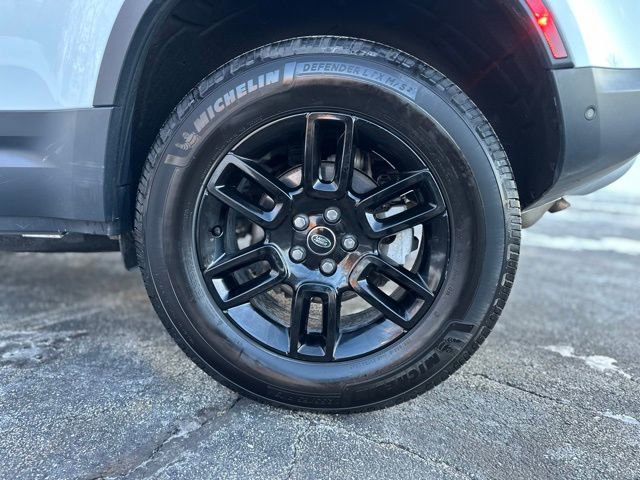 Used 2025 Land Rover Defender 110 S image 29