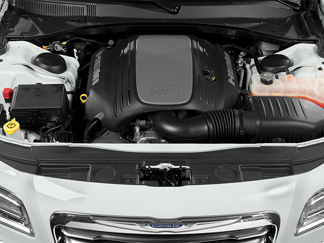 Used 2014 Chrysler 300 C AWD/4WD image 18
