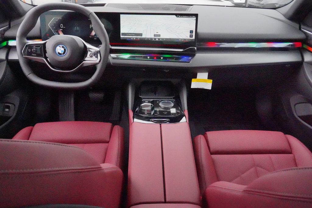 Used 2025 BMW i5 eDrive40i w/ Premium Package image 14