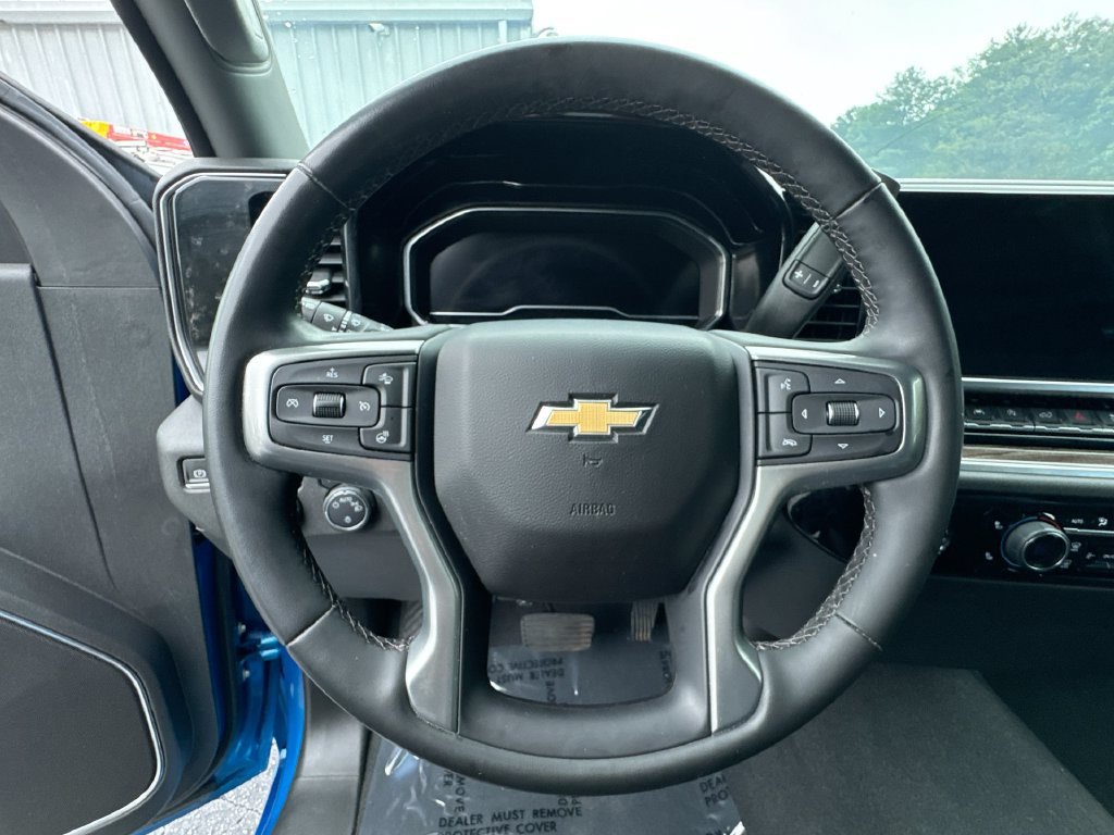 Used 2023 Chevrolet Silverado 1500 LT RWD image 16