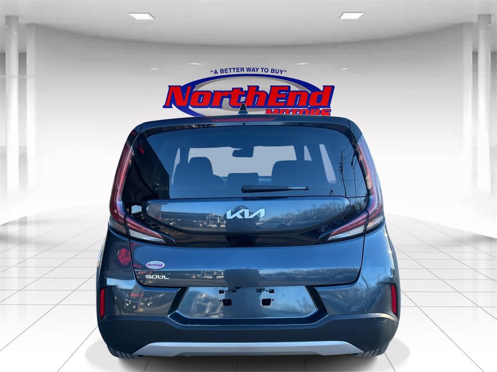 Used 2025 Kia Soul LX w/ LX Technology Package image 4