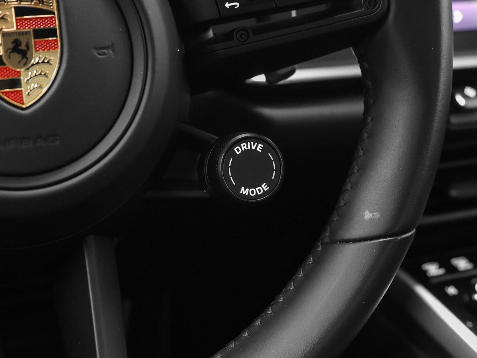 Certified 2025 Porsche 911 Carrera image 43