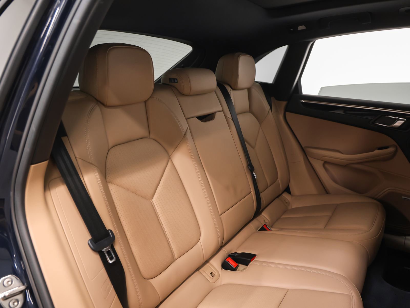 Used 2020 Porsche Macan image 21